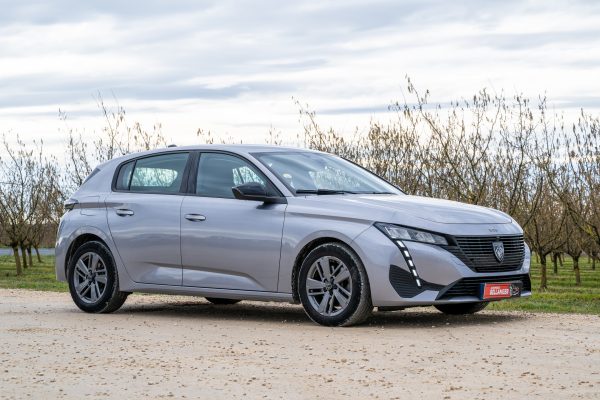 Peugeot 308 a vendre lot et garone