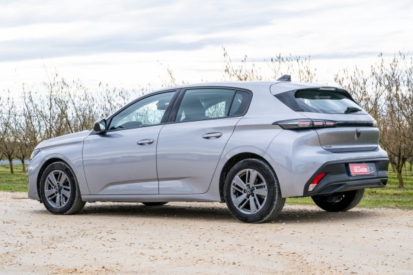 Peugeot 308 a vendre lot et garone