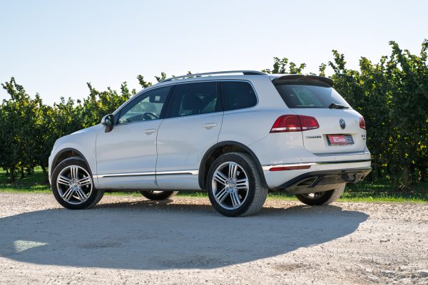 Volkswagen Touareg TDI R-Line occasion Lot-et-garonne – Image 2
